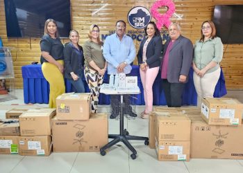 El Servicio Regional de Salud Ozama entrega equipos EKG a centros diagnósticos