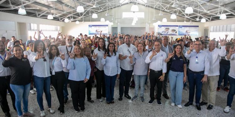 CONADIS atiende cientos de casos en La Vega durante jornada de inclusión social para personas con discapacidad