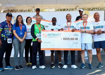 800 corredores participan en la Primera Carrera 5K organizada por el INTRANT para Salvar Vidas