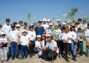 Voluntariado Banreservas siembra 1,500 caobas criollas en Navarrete durante el Mes de la Reforestación