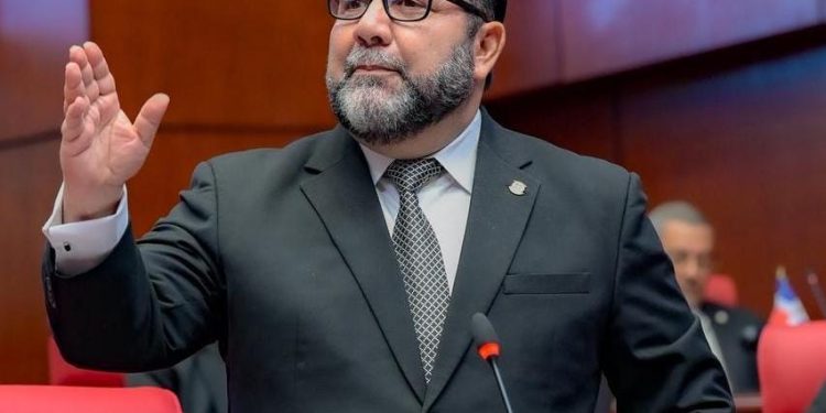 Senador Ramón Rogelio Genao propone creación de Cuarta Sala Especializada en la Suprema Corte de Justicia