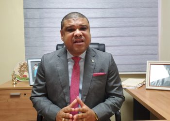 Comisión estudia resolución procura interpelar a Marranzini recibe al diputado proponente 