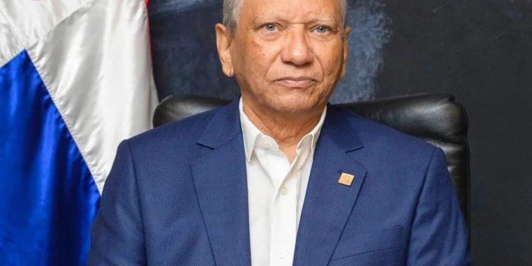 Leonardo Aguilera, entre funcionarios más honestos y transparentes, según estudio