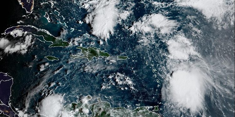 Indomet: Chubascos matutinos y aguaceros con tormentas eléctricas en la tarde por onda tropical y vaguada