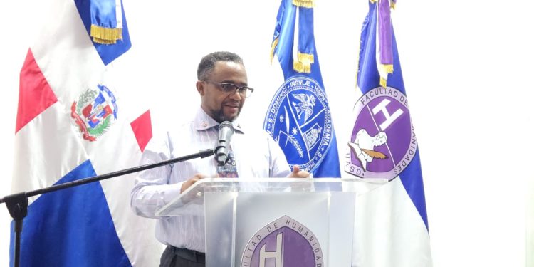 Escuela de Filosofía de la UASD realiza foro interdisciplinario sobre el suicidio