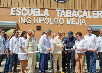 Intabaco inaugura Escuela Tabacalera Hipólito Mejía