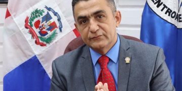 Jesús Batista Suriel rechaza adjudicación de empresa "EMDOC" para renovación de la cédula