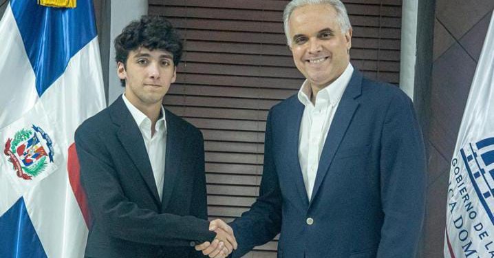 Estudiante dominicano crea portal a Moya Pons y propone fortalecer la enseñanza de la historia