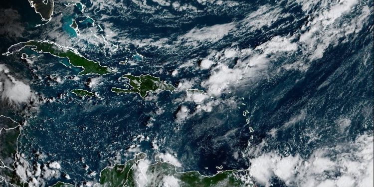 Indomet pronostica aguaceros y tormentas eléctricas esta tarde en provincias del interior del país