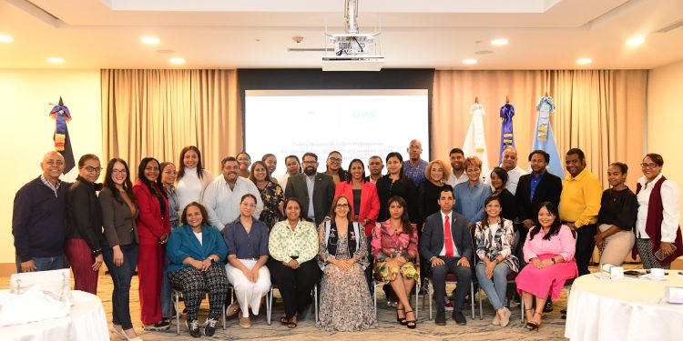 Ministerio de Salud y OPS capacitan a periodistas sobre patógenos respiratorios, vacunas y comunicación de riesgo