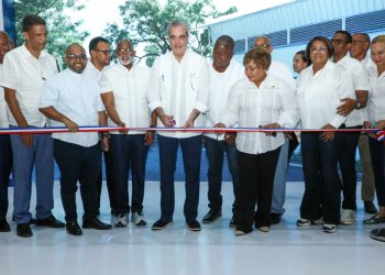 Presidente Abinader pone fin a más de 60 años de espera con la inauguración del Polideportivo Club Rafael Osvaldo Mercedes “CROM” en Villa Mella
