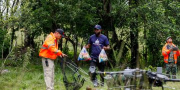 Drones del 911 son utilizados para realizar entrega de kits de raciones crudas a familias incomunicadas en SDN