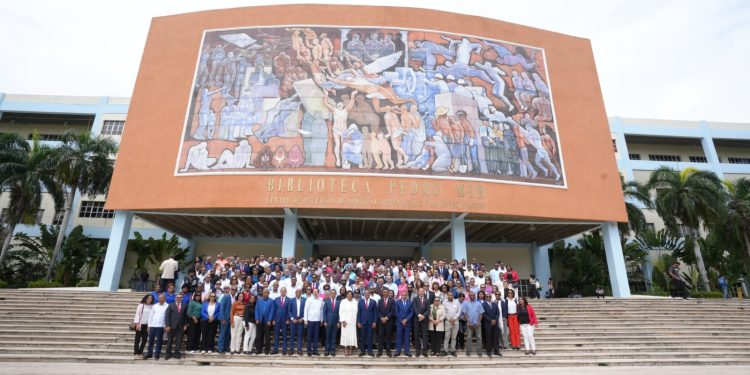 Movimiento Triunfo proclama a Radhamés Silverio como candidato a la Rectoría de la UASD