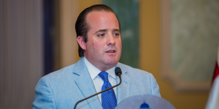 Paliza se reúne con director del COE; informe será entregado esta tarde al presidente Abinader