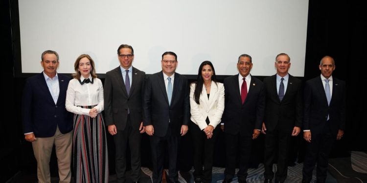República Dominicana reafirma compromiso de duplicar exportaciones para 2036