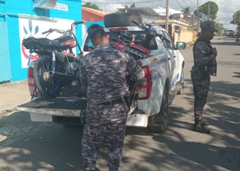 Policía ocupa drogas, armas ilegales y detiene a varios vinculados a hechos delictivos en Monte Plata