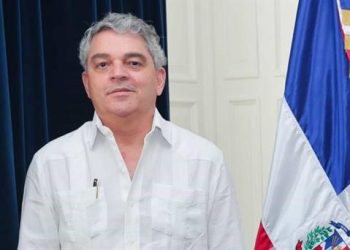 Designan a Julio Ramón Cordero comisionado para supervisar los contratos de mantenimiento escolar