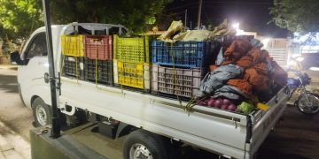Ejército intercepta camión que llevaba contrabando de 160 mil cigarrillos debajo de una carga de productos agrícolas en Montecristi