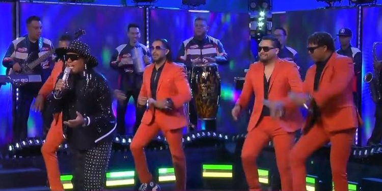 Merenglass pone el broche de oro en la final de La Casa de los Famosos México