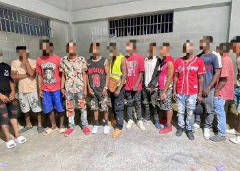 Persiste las interdicciones migratorias: detienen 1,023 indocumentados y deportan 1,652