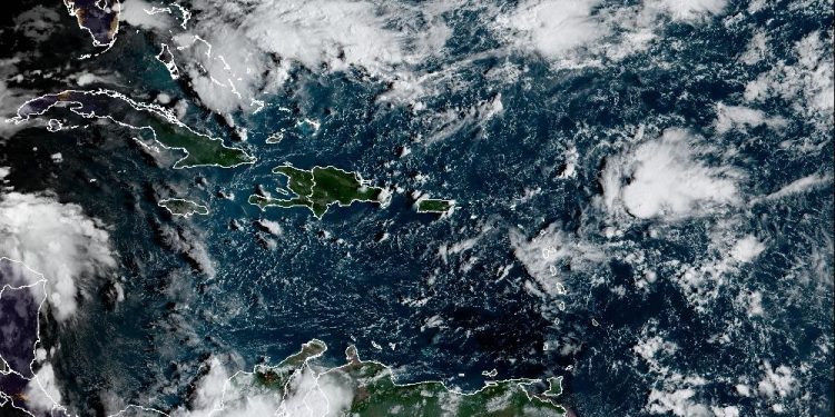 Indomet: Aguaceros, tronadas y ráfagas de viento en la tarde por incidencia de una vaguada