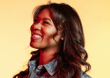 Margarita de la Cruz estrena “Cuando está la presencia del Rey”