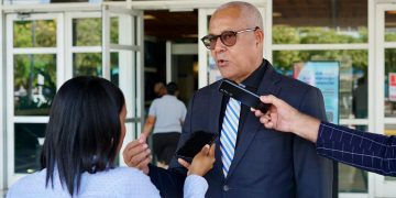 ADOCCO denuncia ante el PEPCA  al director del INTRANT y el Consorcio Mobility ID por graves irregularidades en licitación  por RD$8,400 millones