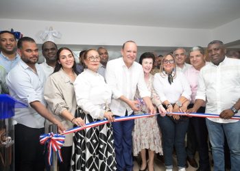 Alcaldía de Santiago entrega remozada la Casa Club de Arroyo Hondo con inversión de RD$8.3 millones