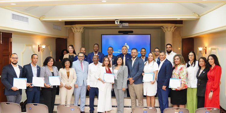 Presidente Fedomu destaca se benefician más de 300 personas en taller sobre gestión municipal