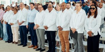 Presidente Abinader y Ministro Bonilla entregan 95 nuevas viviendas en Santo Domingo Oeste
