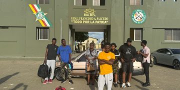 Con vigilancia de drones Ejército detiene vehículo que transportaba haitianos indocumentados en Dajabón