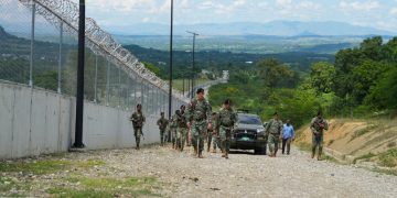 Comandante del Ejército recorre cuatro provincias de la zona fronteriza; reafirma control y seguridad de la frontera