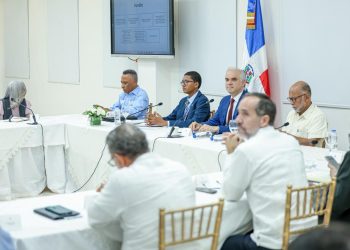 Comunidad estudiantil respalda la “Mesa de los cinco pilares” impulsada por el ministro Luis Miguel De Camps