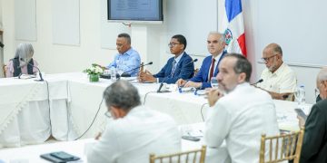 Comunidad estudiantil respalda la “Mesa de los cinco pilares” impulsada por el ministro Luis Miguel De Camps