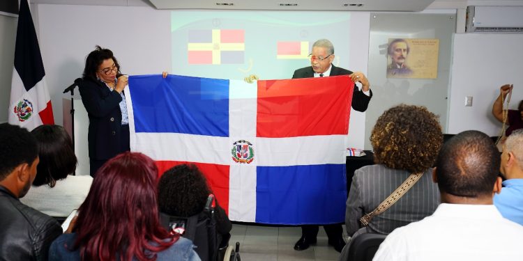 Instituto Duartiano juramenta directiva reestructurada en Chile