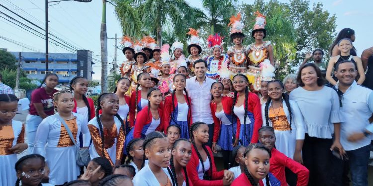 Familias de Monte Plata disfrutan de ‘Tarde de Parque’, evento auspiciado por el Ministerio de Cultura