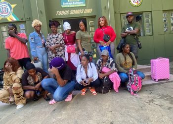 En hotel de Santiago Rodríguez detienen a 16 haitianos en condición migratoria irregular durante operativo del ERD