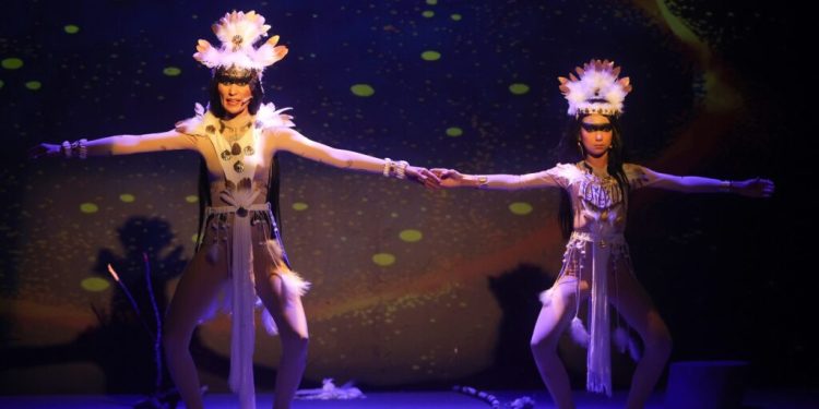 Nileny Dippton impacta con su espectacular y desafiante “ANAKA-O-NA: Alba y ocaso”