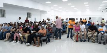 Fundación Oviedo realiza operativo en Iglesia Mahanaim para más de 400 personas