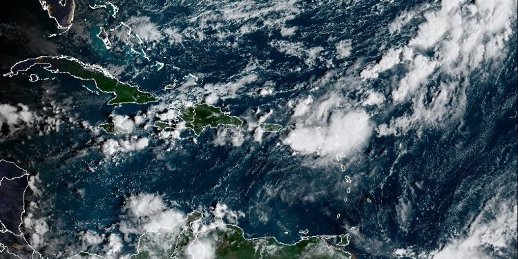 Indomet: Continuarán las precipitaciones este viernes por incidencia de vaguada frontal