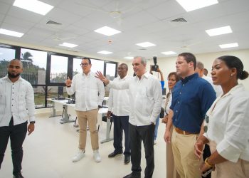 Tras 32 años de espera, se inaugura en Cotuí un centro de la UASD