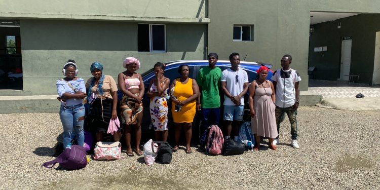 Ejército detiene tres jeepetas con 44 migrantes haitianos durante operativos en Valverde y Dajabón