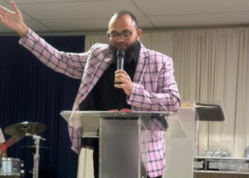 Pastor Merlín Pichardo regresa a RD tras recorrer ocho estados de EE.UU. llevando la palabra de Dios
