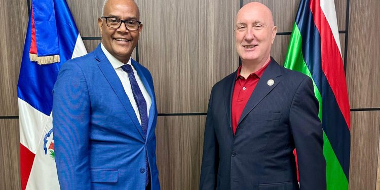 Presidente de la Hermandad se reúne con experto internacional del Sistema de Naciones Unidas para avanzar en la protección jurídica de los veteranos