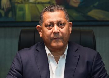 Nelson Núñez instruye a alcaldes a sumarse a organismos de socorro ante el paso de Melissa