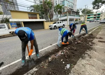 Alcaldía del DN refuerza labores para mitigar efectos de lluvias producto de tormenta