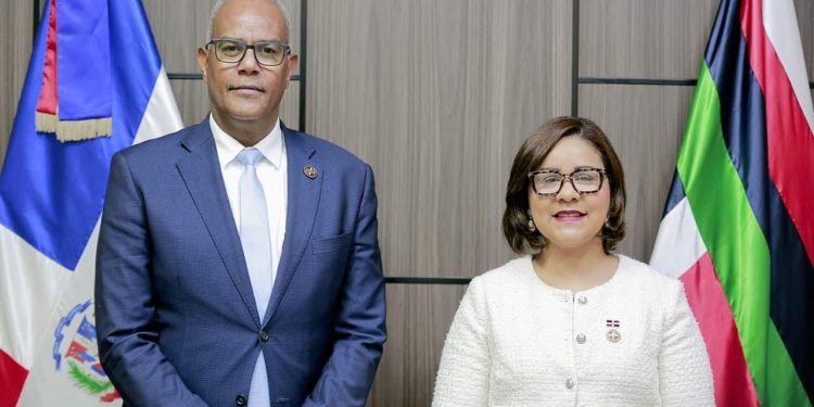 Presidente de la Hermandad de Veteranos se reúne con Directora de Derechos Humanos para impulsar Resolución sobre protección a los veteranos