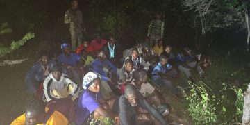 Detienen a 25 migrantes haitianos que intentaban evadir puesto militar del Ejército en Monción