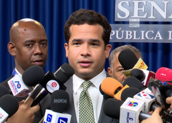 Omar Fernández anuncia que FP no apoyará el presupuesto 2026 en su forma actual