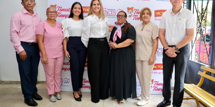 La marca Victorina entrega donación de alimentos a Casas de Acogida Faces